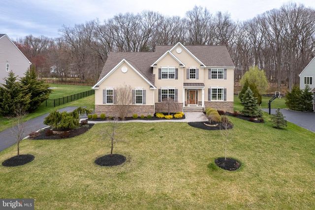 7 WINDFLOWER CT, Robbinsville, NJ 08691