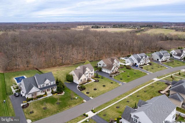 7 WINDFLOWER CT, Robbinsville, NJ 08691