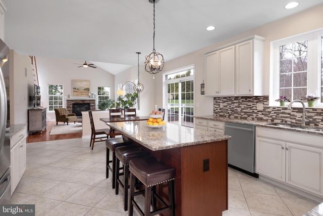 7 WINDFLOWER CT, Robbinsville, NJ 08691