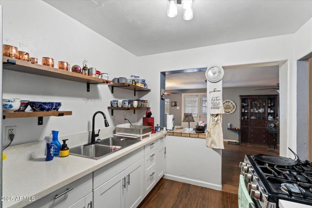 1225 N 33RD Street, Phoenix, AZ 85008