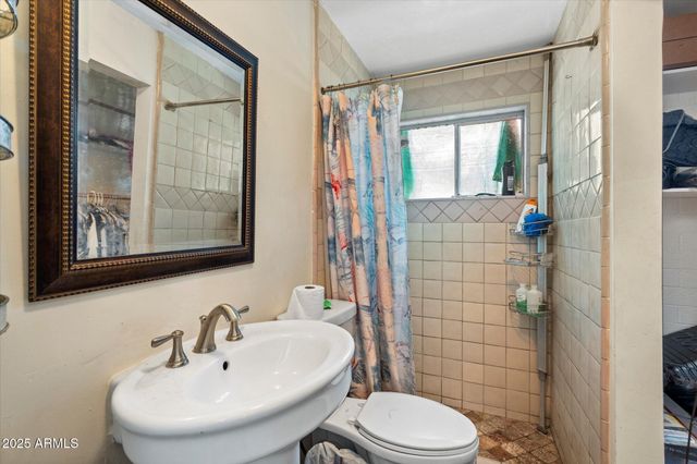 1225 N 33RD Street, Phoenix, AZ 85008