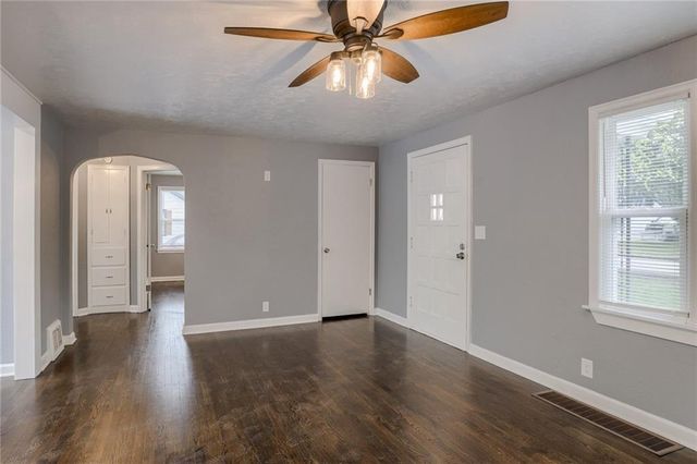 2747 N 52nd Street, Kansas City, KS 66104
