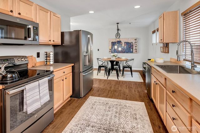 34833 SE Ridge Street, Snoqualmie, WA 98065