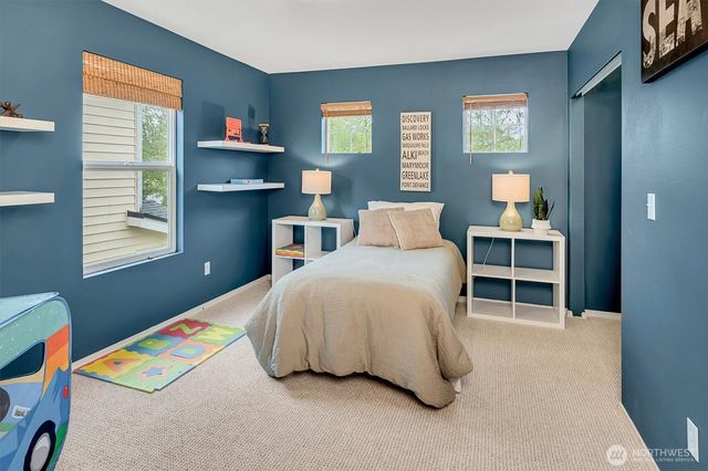 34833 SE Ridge Street, Snoqualmie, WA 98065