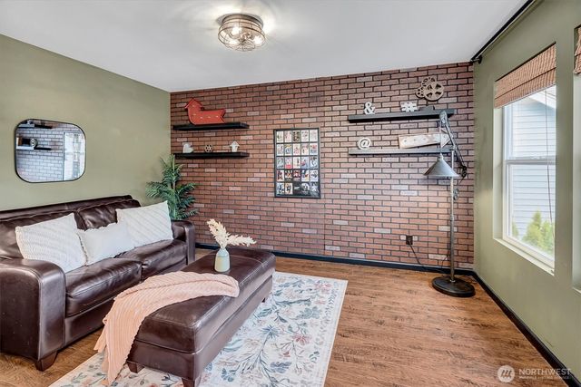 34833 SE Ridge Street, Snoqualmie, WA 98065