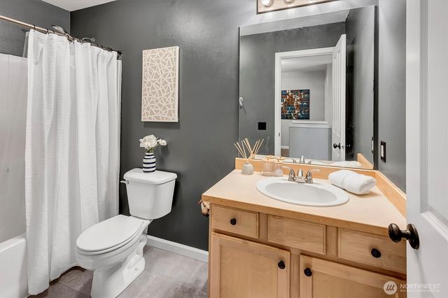 34833 SE Ridge Street, Snoqualmie, WA 98065