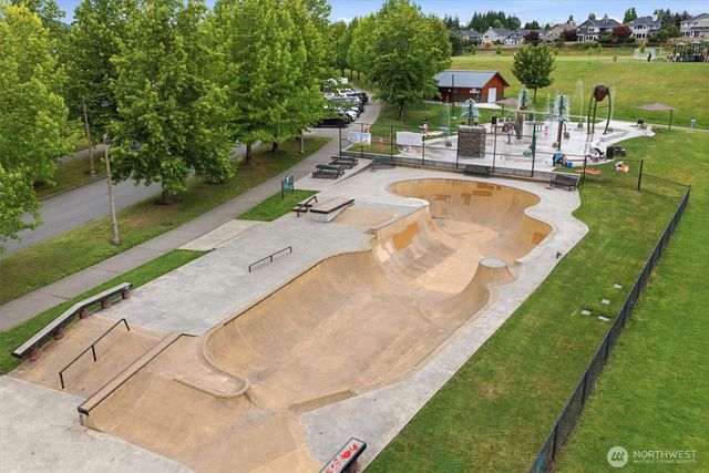 34833 SE Ridge Street, Snoqualmie, WA 98065