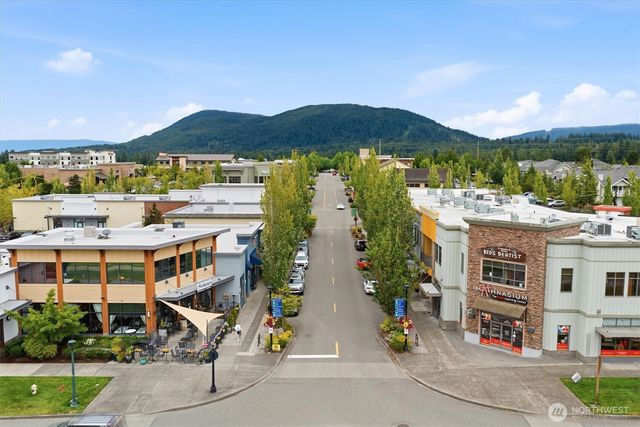 34833 SE Ridge Street, Snoqualmie, WA 98065