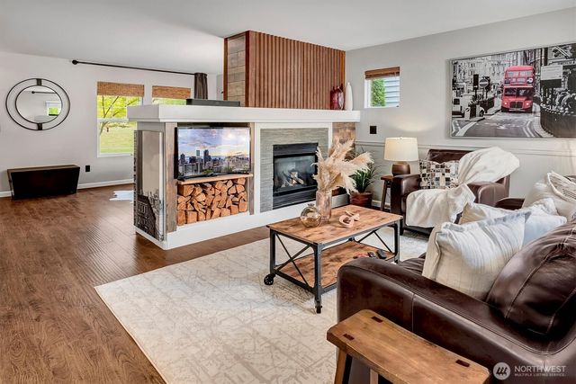 34833 SE Ridge Street, Snoqualmie, WA 98065