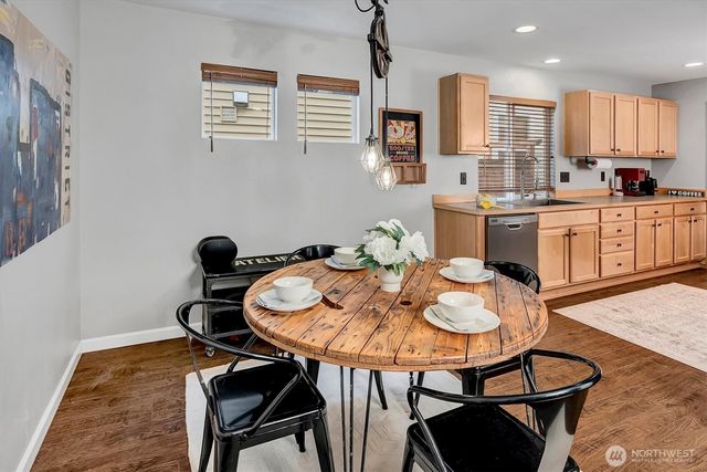 34833 SE Ridge Street, Snoqualmie, WA 98065