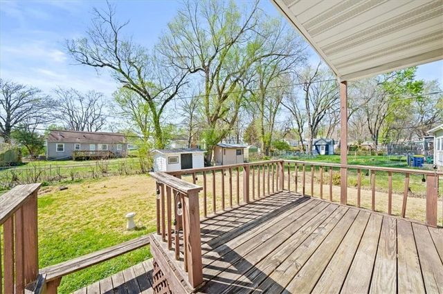 4924 Mission Road, Roeland Park, KS 66205