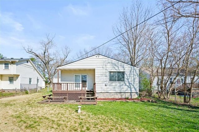 4924 Mission Road, Roeland Park, KS 66205