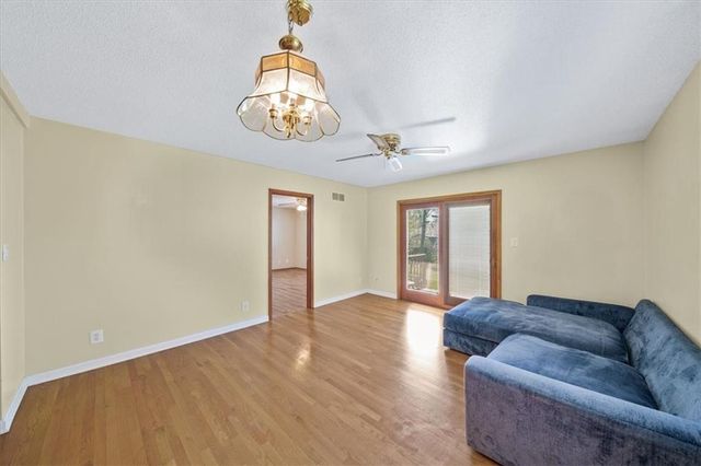 4924 Mission Road, Roeland Park, KS 66205