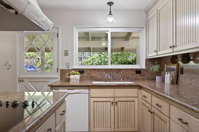 4617 Ringold Rd, Diamond Springs, CA 95619