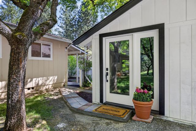 4617 Ringold Rd, Diamond Springs, CA 95619