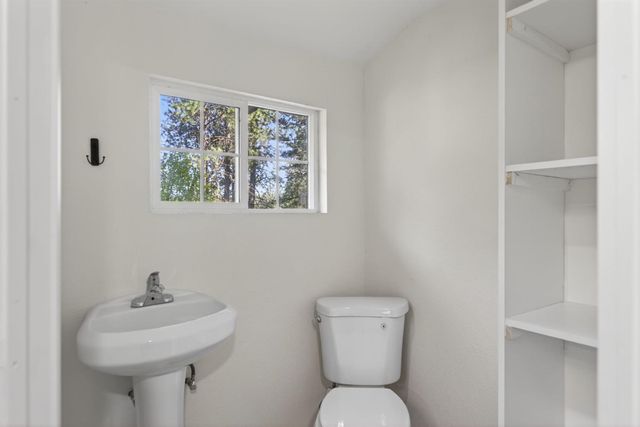 4617 Ringold Rd, Diamond Springs, CA 95619