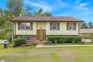 110 Earl Street, Pickens, SC 29671