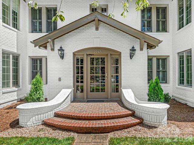 2243 Selwyn Avenue 103, Charlotte, NC 28207