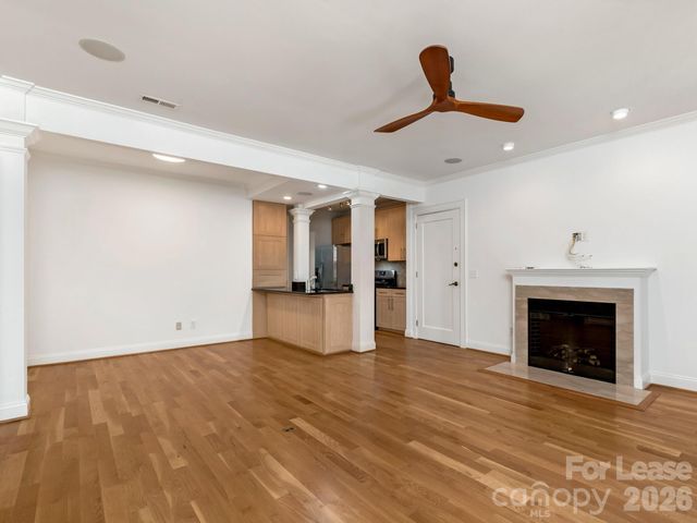 2243 Selwyn Avenue 103, Charlotte, NC 28207