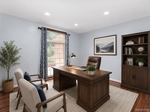 450 Timberline Drive, Rochester Hills, MI 48309