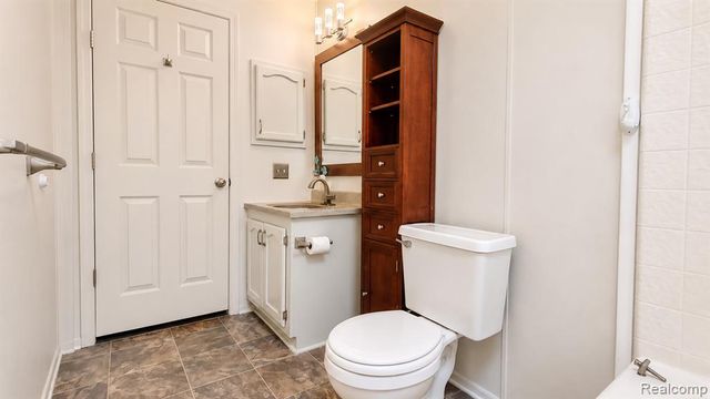 295 Bud Lane, Northville, MI 48167