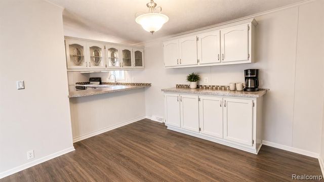 295 Bud Lane, Northville, MI 48167