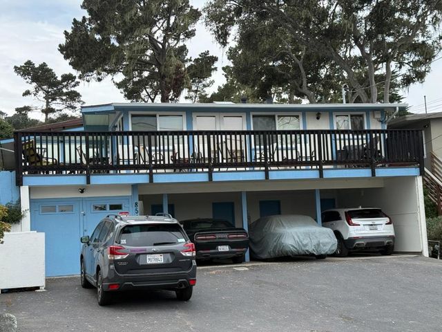 851 Lyndon Street, Monterey, CA 93940