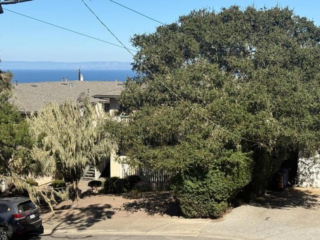 851 Lyndon Street, Monterey, CA 93940