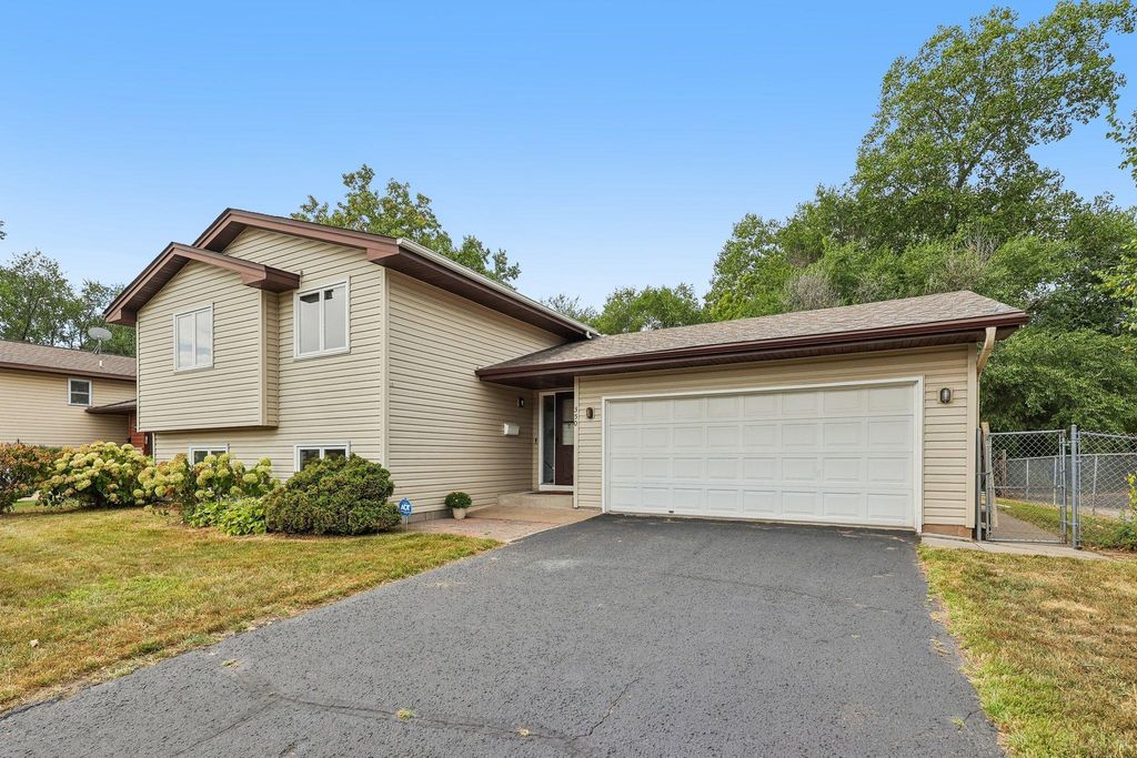 350 Fillmore Street NE, Minneapolis, MN 55413 — photo 2