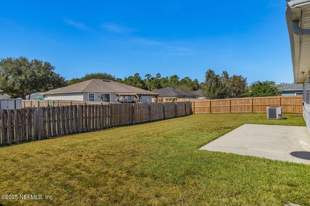76073 LONG POND Loop, Yulee, FL 32097