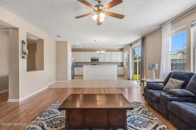 76073 LONG POND Loop, Yulee, FL 32097