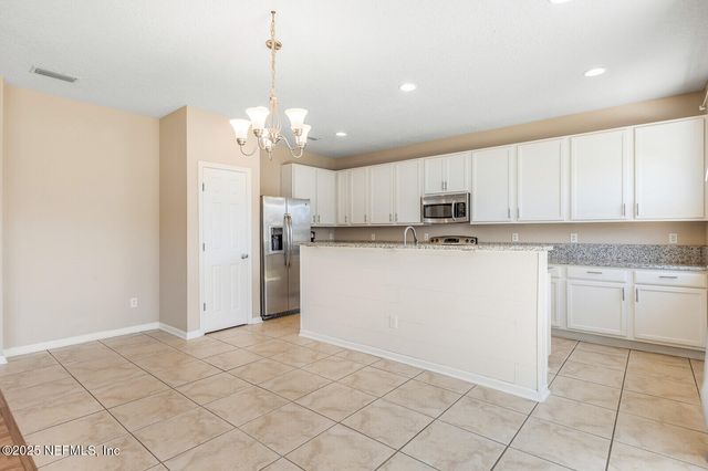 76073 LONG POND Loop, Yulee, FL 32097