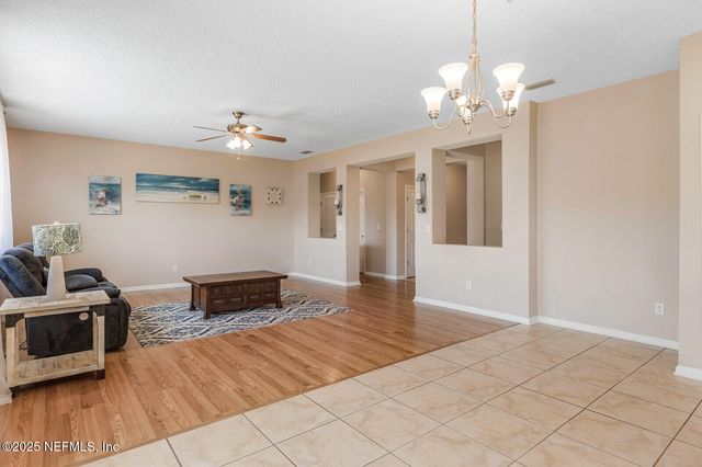 76073 LONG POND Loop, Yulee, FL 32097