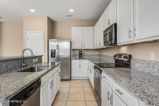 76073 LONG POND Loop, Yulee, FL 32097