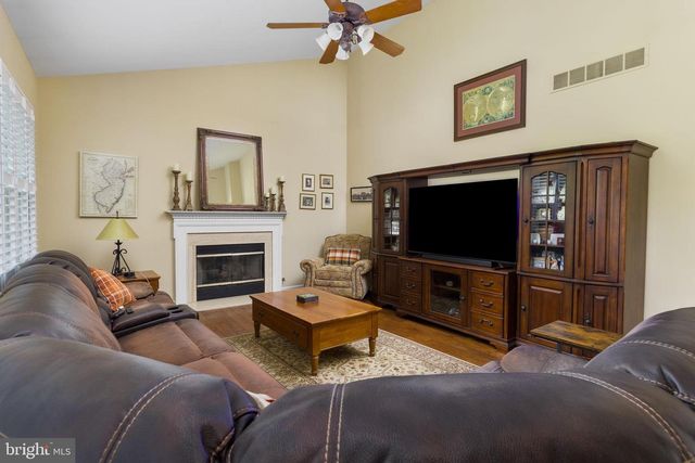 17 BROOKSHIRE DR, Robbinsville, NJ 08691