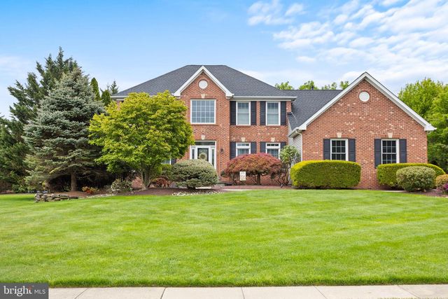 17 BROOKSHIRE DR, Robbinsville, NJ 08691