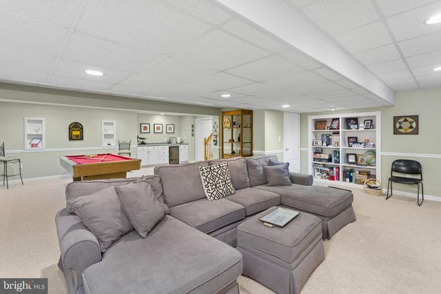 17 BROOKSHIRE DR, Robbinsville, NJ 08691