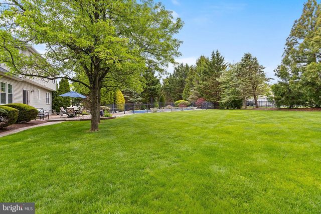 17 BROOKSHIRE DR, Robbinsville, NJ 08691