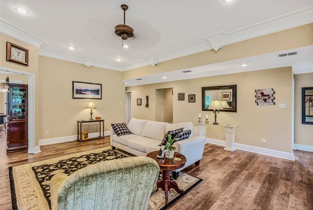 130 Vz County Road 3509, Edgewood, TX 75117