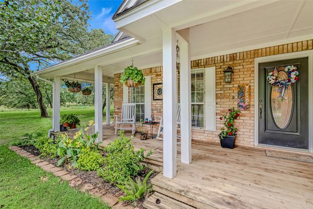 130 Vz County Road 3509, Edgewood, TX 75117