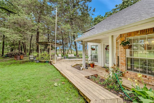 130 Vz County Road 3509, Edgewood, TX 75117