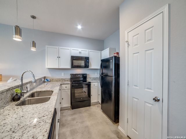 6934 CRESTWAY RD, San Antonio, TX 78239