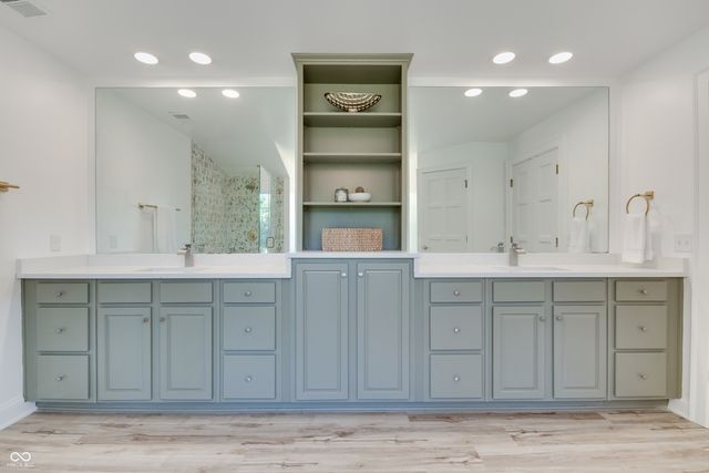 6502 Allisonville Road, Indianapolis, IN 46220