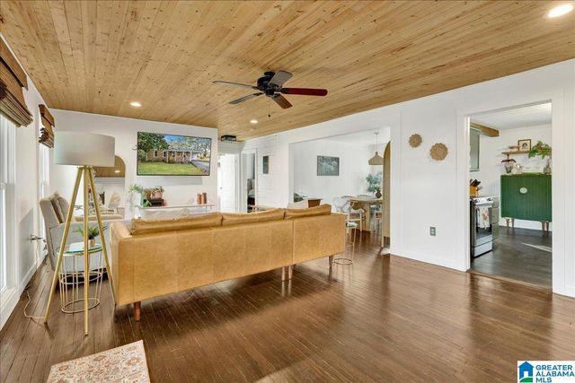 335 10TH STREET NW, Alabaster, AL 35007