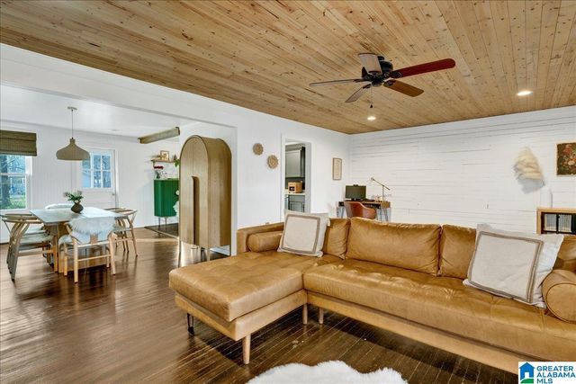 335 10TH STREET NW, Alabaster, AL 35007