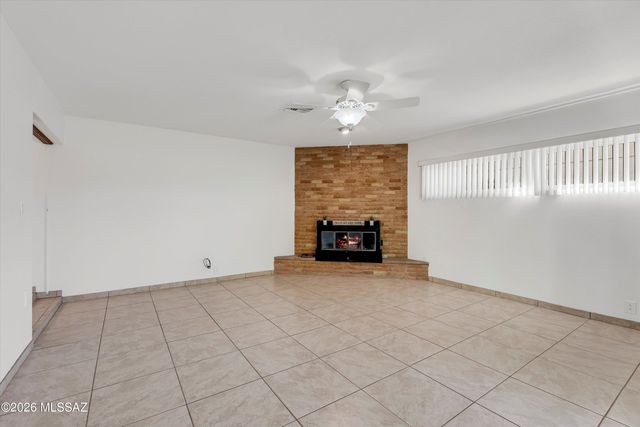 6404 E Calle Mercurio, Tucson, AZ 85710