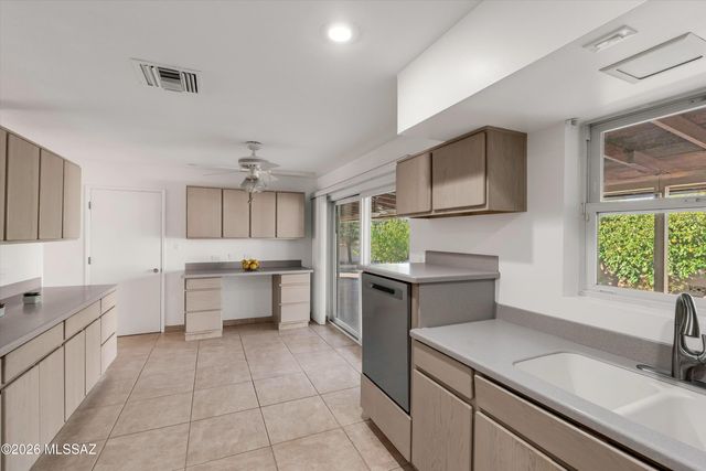 6404 E Calle Mercurio, Tucson, AZ 85710