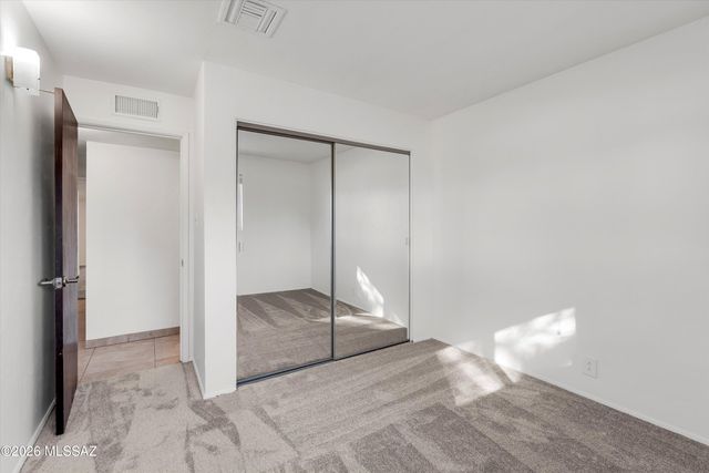 6404 E Calle Mercurio, Tucson, AZ 85710