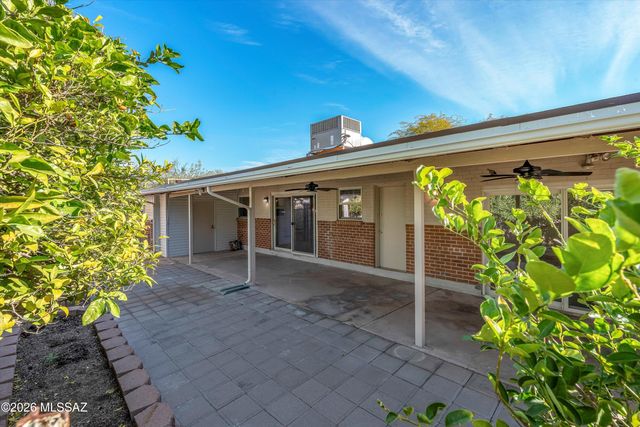 6404 E Calle Mercurio, Tucson, AZ 85710