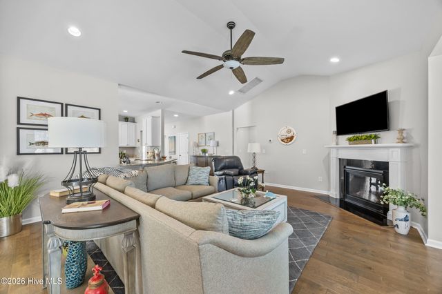 6515 Adelina Court SW, Ocean Isle Beach, NC 28469